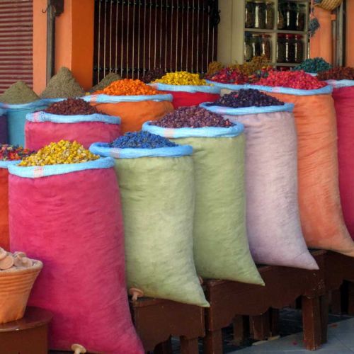 épices au souk à essaouira